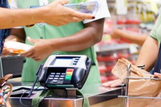 Aumento histórico de la Beca de Alimentación para la Educación Superior: $45.000