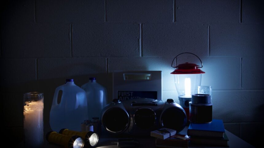 Enel compensará a miles de clientes afectados por sistema frontal en Chile