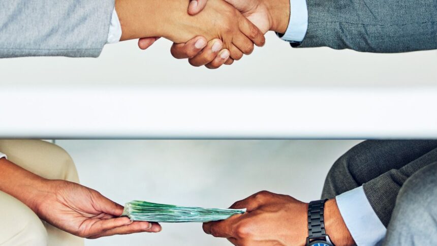 Querella por delitos de corrupción en convenio entre Estación Central y Recoleta