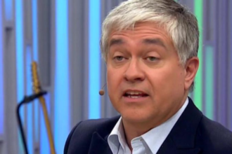 Periodista Iván Valenzuela víctima de robo en bencinera de autoservicio