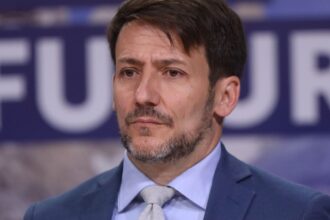 Ministro de Energía responde a acusaciones de diferencia de trato con Enel