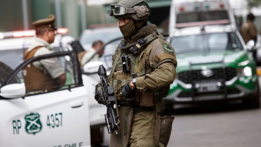 Amplio operativo policial captura banda de delincuentes en Región Metropolitana