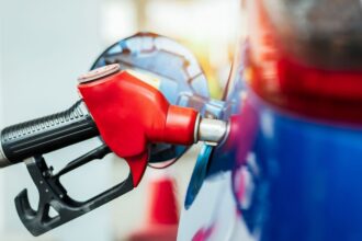 Baja histórica en precio de bencinas durante las Fiestas Patrias