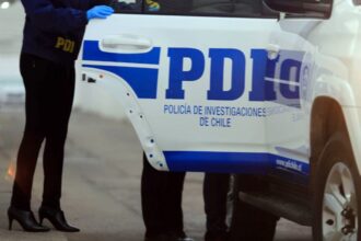 Detienen a hombre que abusó sexualmente de niña conociéndola por videojuego