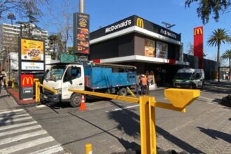 Accidente en local de McDonald's en Ñuñoa: trabajador sufre lesiones en incidente de seguridad