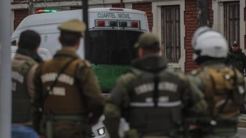 Cuatro carabineros de Quillón detenidos por delitos diversos: detalles y consecuencias