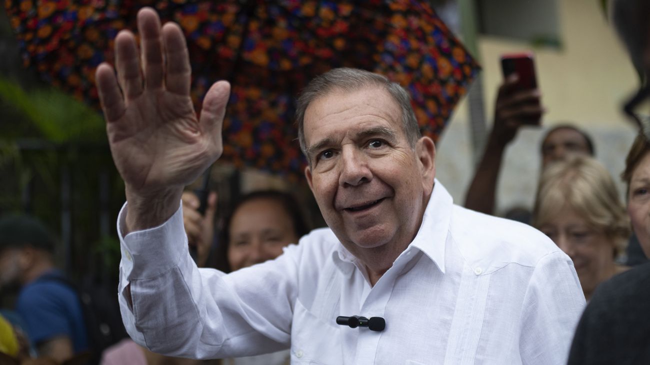 Opositor venezolano recibe asilo político en España tras exilio forzado