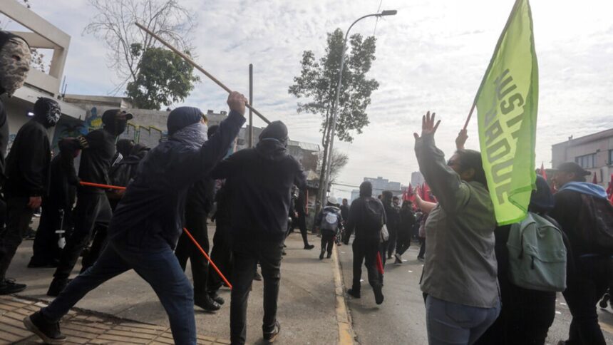 Joven fallece tras apuñalamiento en Romería al Cementerio General
