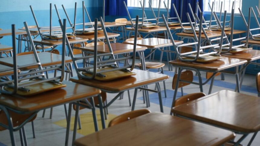 Suspensión de clases por conmemoración del golpe de Estado en Santiago y Providencia