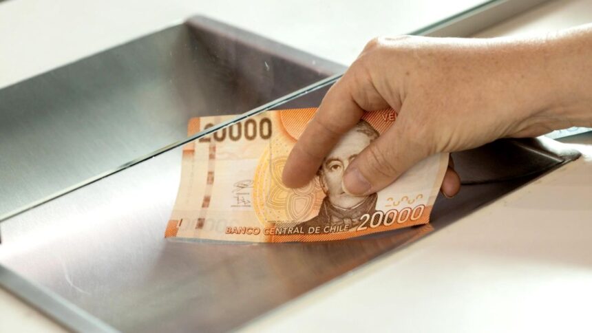 Proyecto de ley busca limitar pagos en efectivo para evitar la evasión fiscal