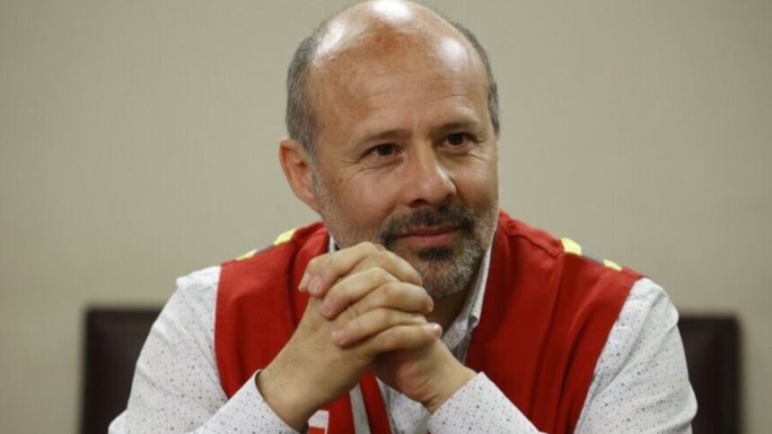 Renuncia del director de Conaf tras megaincendio: Aida Baldini nueva directora