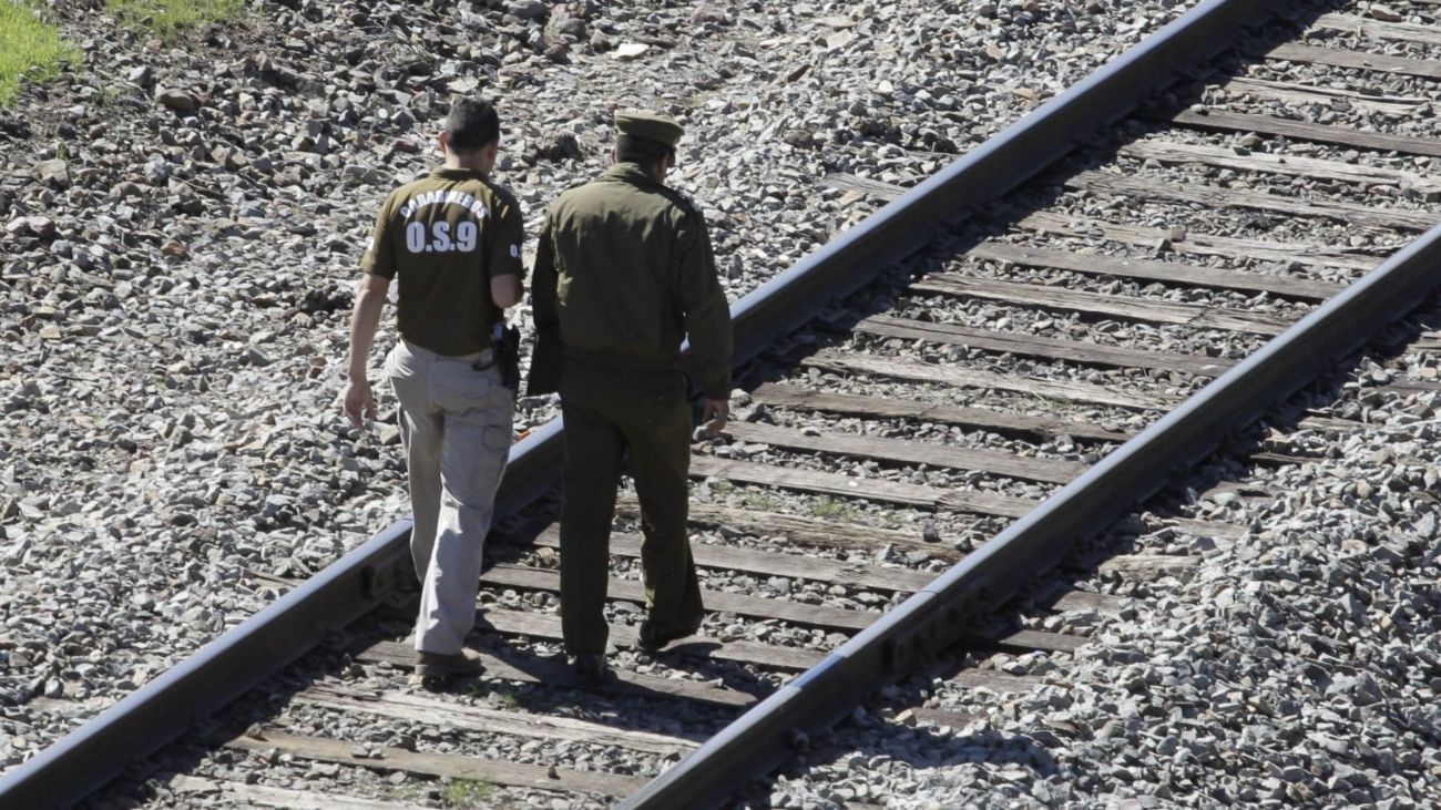 Hombre de 45 años pierde ambas piernas tras ser arrollado por un tren en Lanco Hombre de 45 años pierde ambas piernas tras ser arrollado por un tren en Lanco