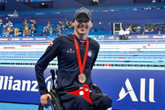 Nadador paralímpico sufre violento portonazo en Maipú junto a su hija