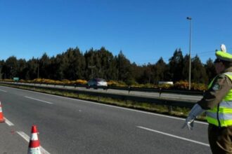 Hombre imprudente conduciendo a alta velocidad en sentido contrario Ruta 5 Sur