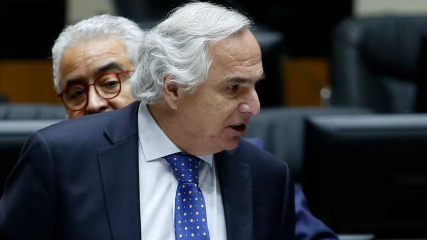 Andrés Chadwick presenta querella contra diputados por Caso Audios: detalles aquí