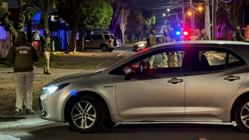 Persecución nocturna en La Granja: conductor evade a Carabineros