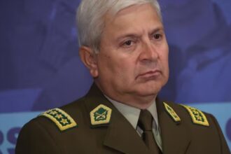 La inminente renuncia del general director de Carabineros ante formalización imposible