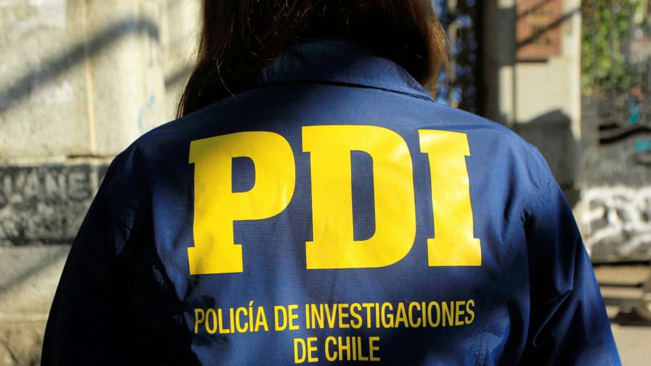 Madre detenida por infanticidio en Los Ángeles: bebé hallado en refrigerador Madre detenida por infanticidio en Los Ángeles: bebé hallado en refrigerador