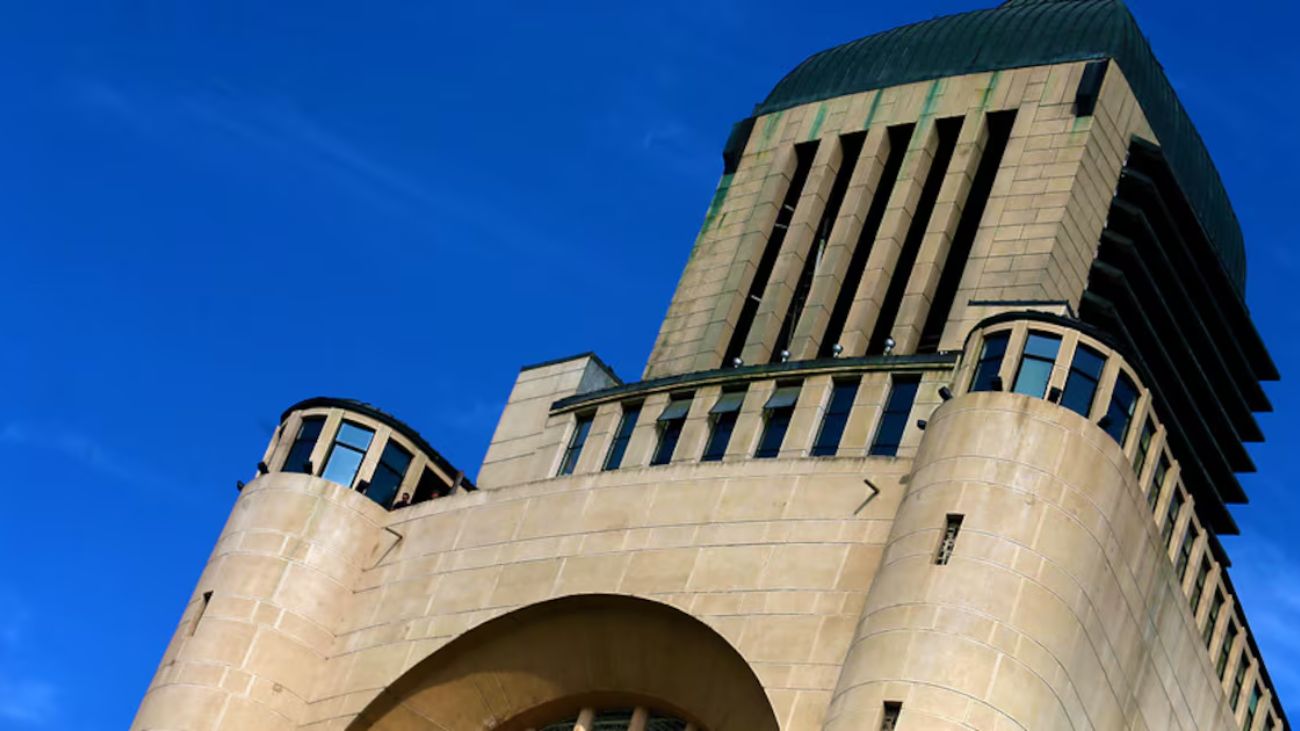 Roban cobre y generador eléctrico en Templo Votivo de Maipú Roban cobre y generador eléctrico en Templo Votivo de Maipú