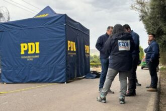 Hallan cuerpo calcinado en Colina con impactos de bala: investigación en curso