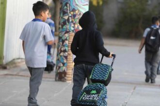 Beneficios y requisitos de la Beca de Apoyo Escolar en Chile.