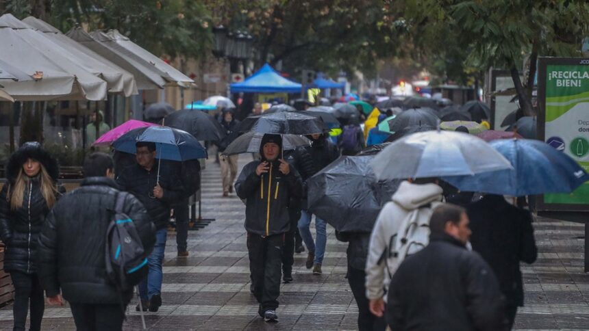 Pronóstico del tiempo: lluvias y vientos fuertes en Chile para este fin de semana.
