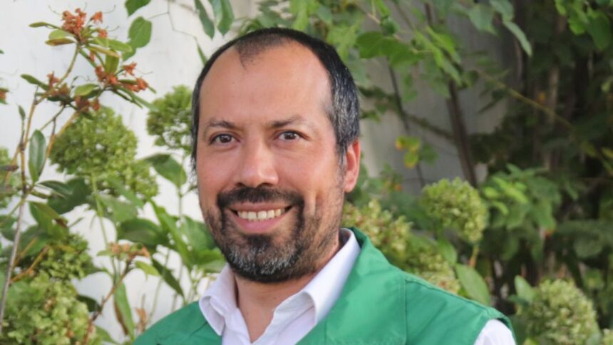 Alcalde de La Cisterna bajo investigación por contrataciones injustificadas y acoso