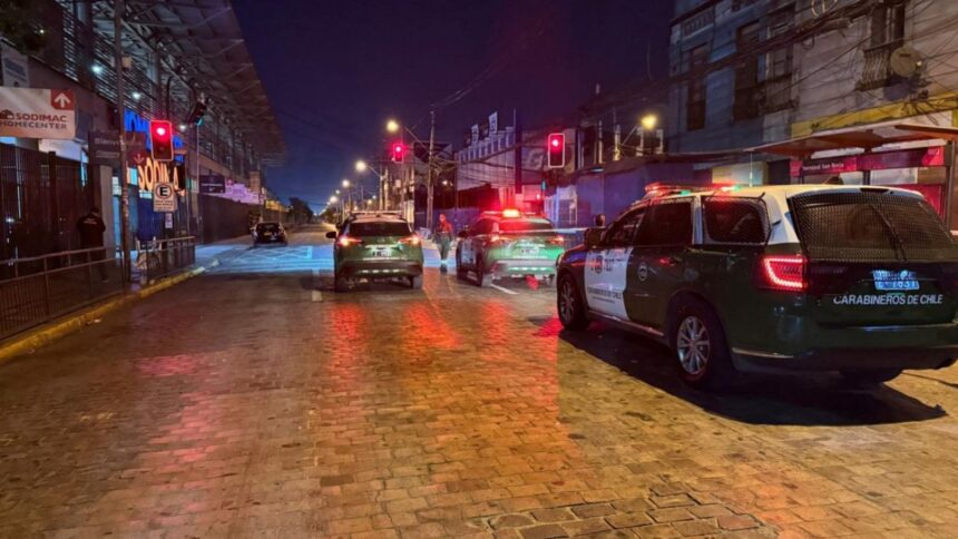Hombre fallece tras ser apuñalado en Estación Central durante la madrugada