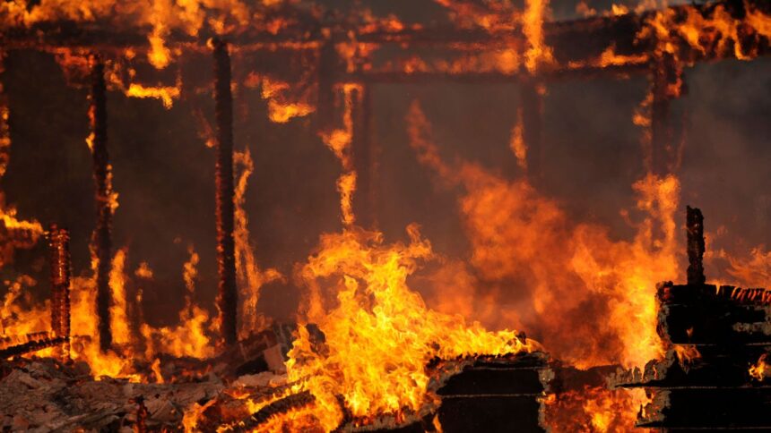 Adulto mayor fallece calcinado en incendio en Osorno por condiciones precarias