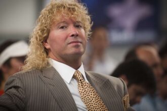 Leonardo Farkas ofrece ayuda a víctima de violento 'turbazo' en Chile