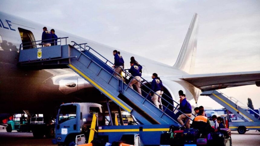 Primera expulsión de extranjeros por delitos cometidos en Chile