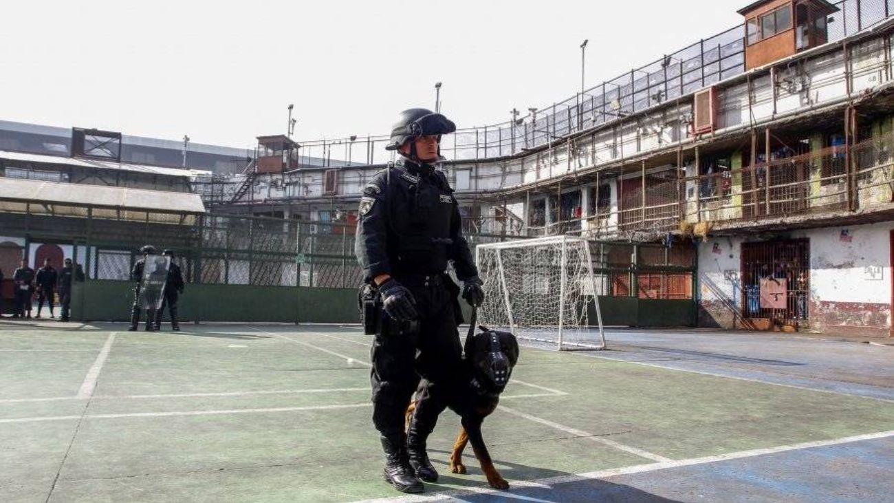 Intento de fuga en ex Penitenciaría de Santiago Sur frustrado por Gendarmería Intento de fuga en ex Penitenciaría de Santiago Sur frustrado por Gendarmería