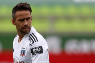 Detienen a Jorge Valdivia por presunto delito sexual en Santiago