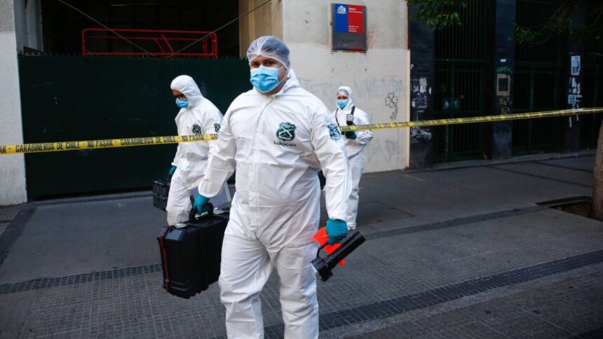 Guardias de seguridad detenidos tras robo frustrado en Serviu Metropolitano