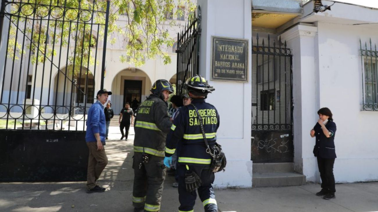 Incendio en INBA deja 35 estudiantes con quemaduras y 4 graves