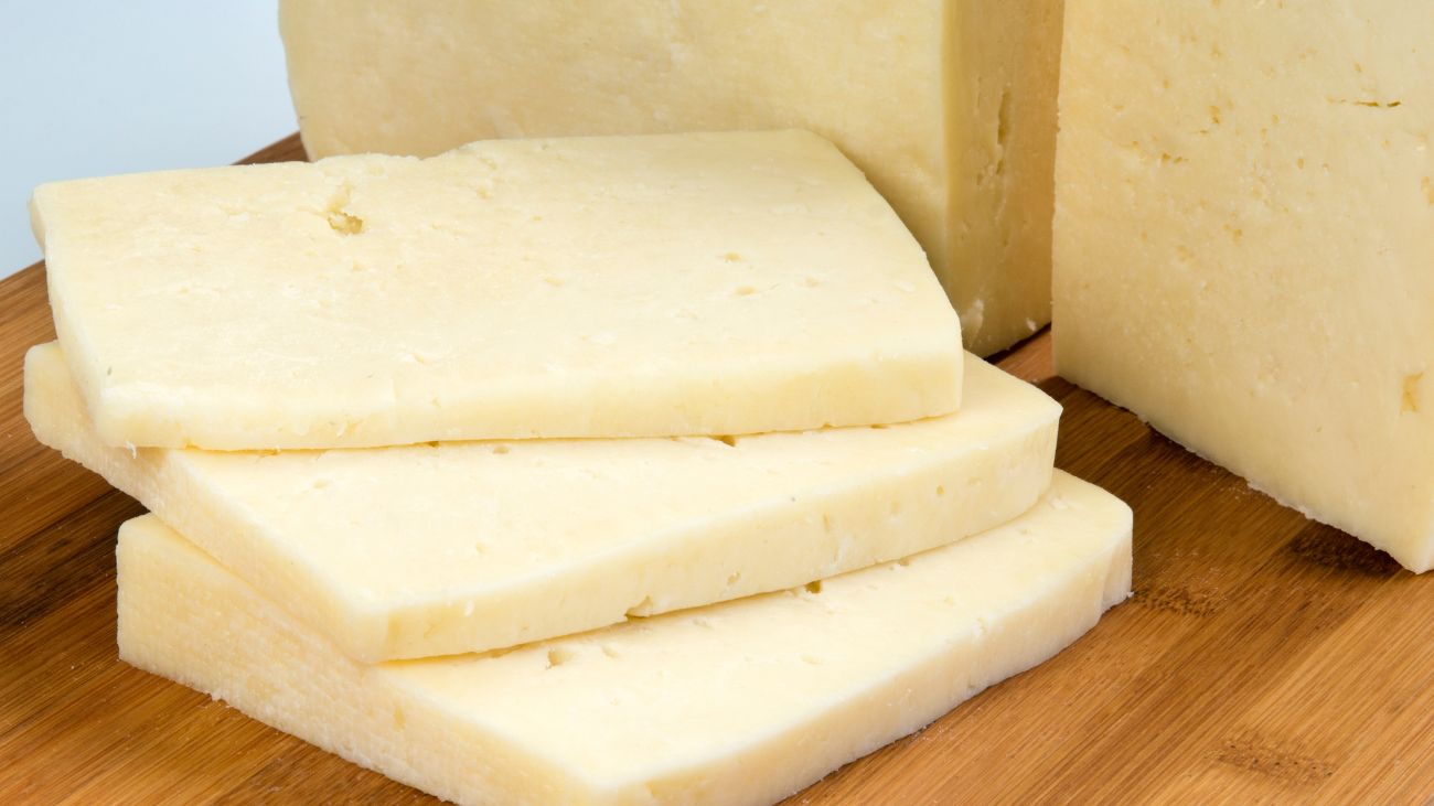 Amplían alerta por Listeria en queso San Cristóbal en Ñuble