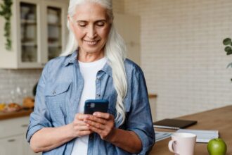 Beneficios para adultos mayores: Pensiones, bonos y apoyos del Estado