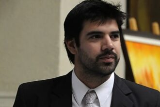 Allanamiento oficinas de diputado Joaquín Lavín