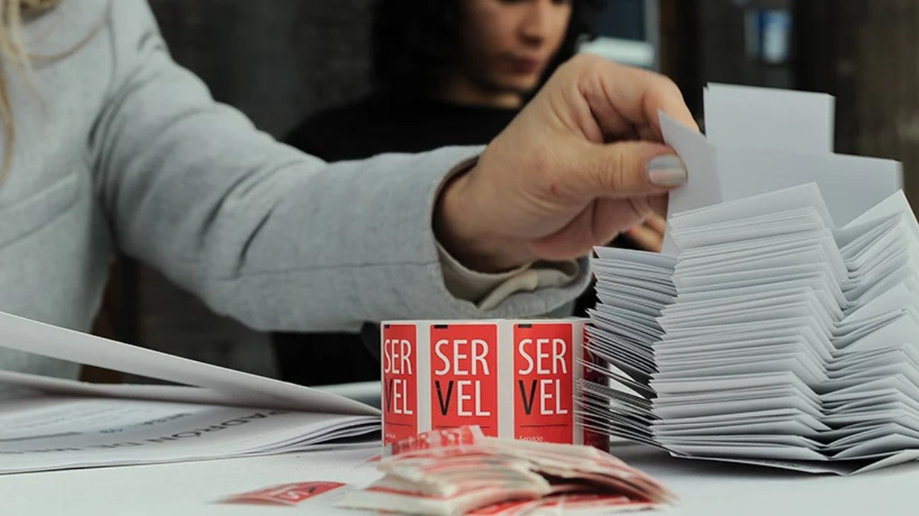 Servel solicita bono de 38 mil pesos para vocales de mesa