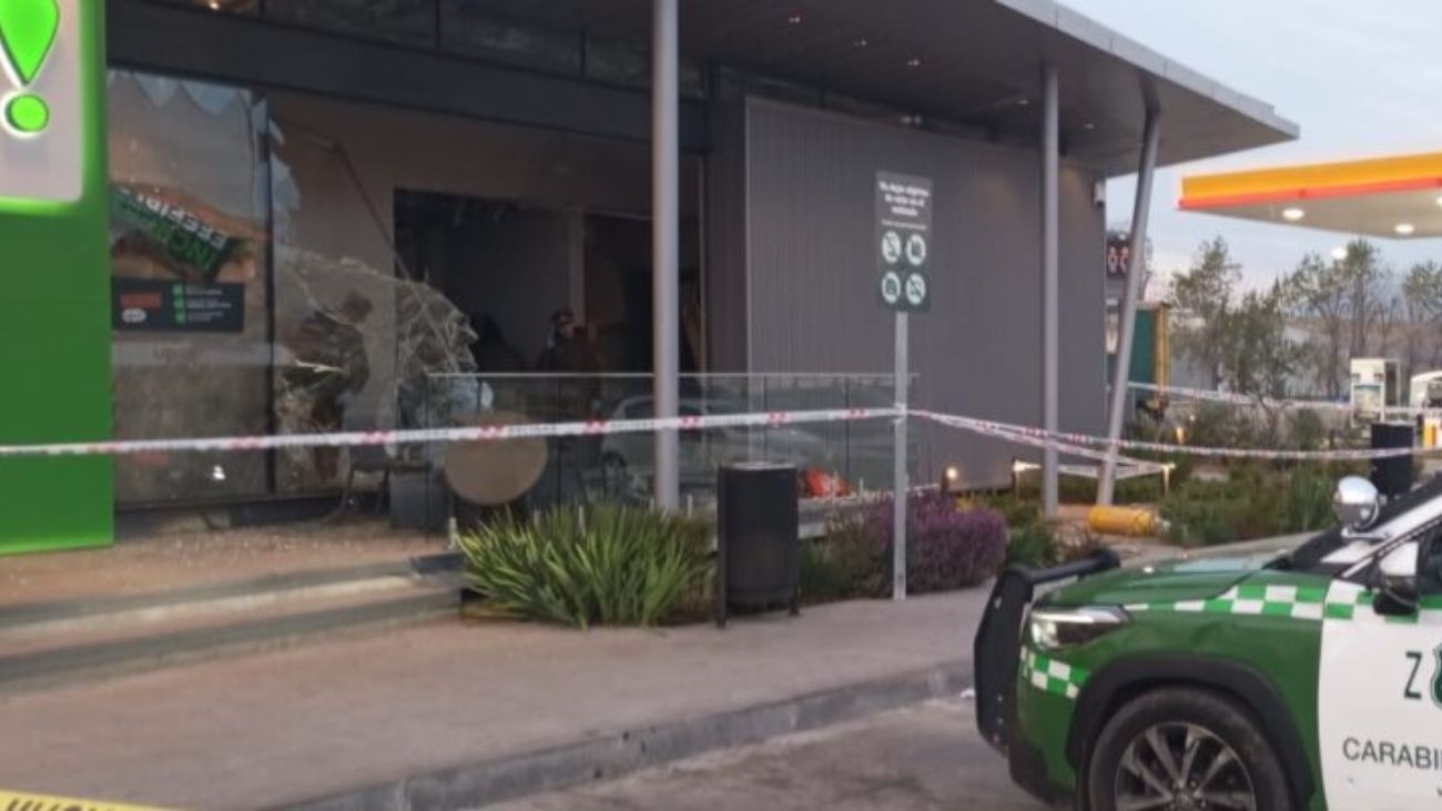 Violento robo de cajero automático en Quilicura con método de gas Violento robo de cajero automático en Quilicura con método de gas