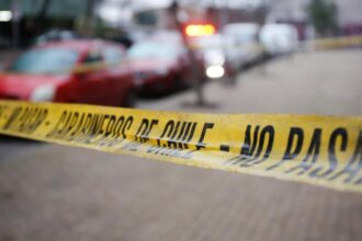 Hombre muere apuñalado por pareja actual de su exconviviente en Independencia