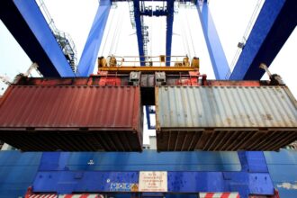 Inversores estadounidenses interesados en modernización del puerto de San Antonio