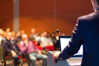 Antofagastinos optimistas: Energías renovables y litio prometen crecimiento en 10 años