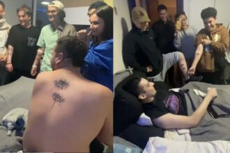 Amigos de Benjamín se tatúan en muestra de apoyo y solidaridad