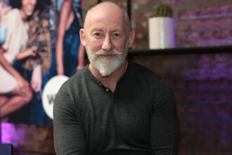 Posible Regreso de Chris Bannister a WOM genera expectativas en mercado