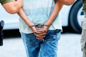 Adolescente detenido por agredir a su madre en El Yeco