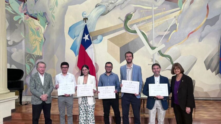 Profesora Nadia Mery, destacada en ceremonia Mejor Docente 2024