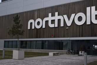 Colapso financiero de Northvolt sacude sector de baterías eléctricas europeo