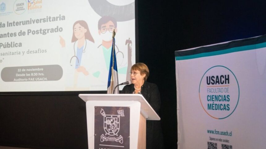 Michelle Bachelet lidera Jornada de Salud Pública en Universidad de Santiago