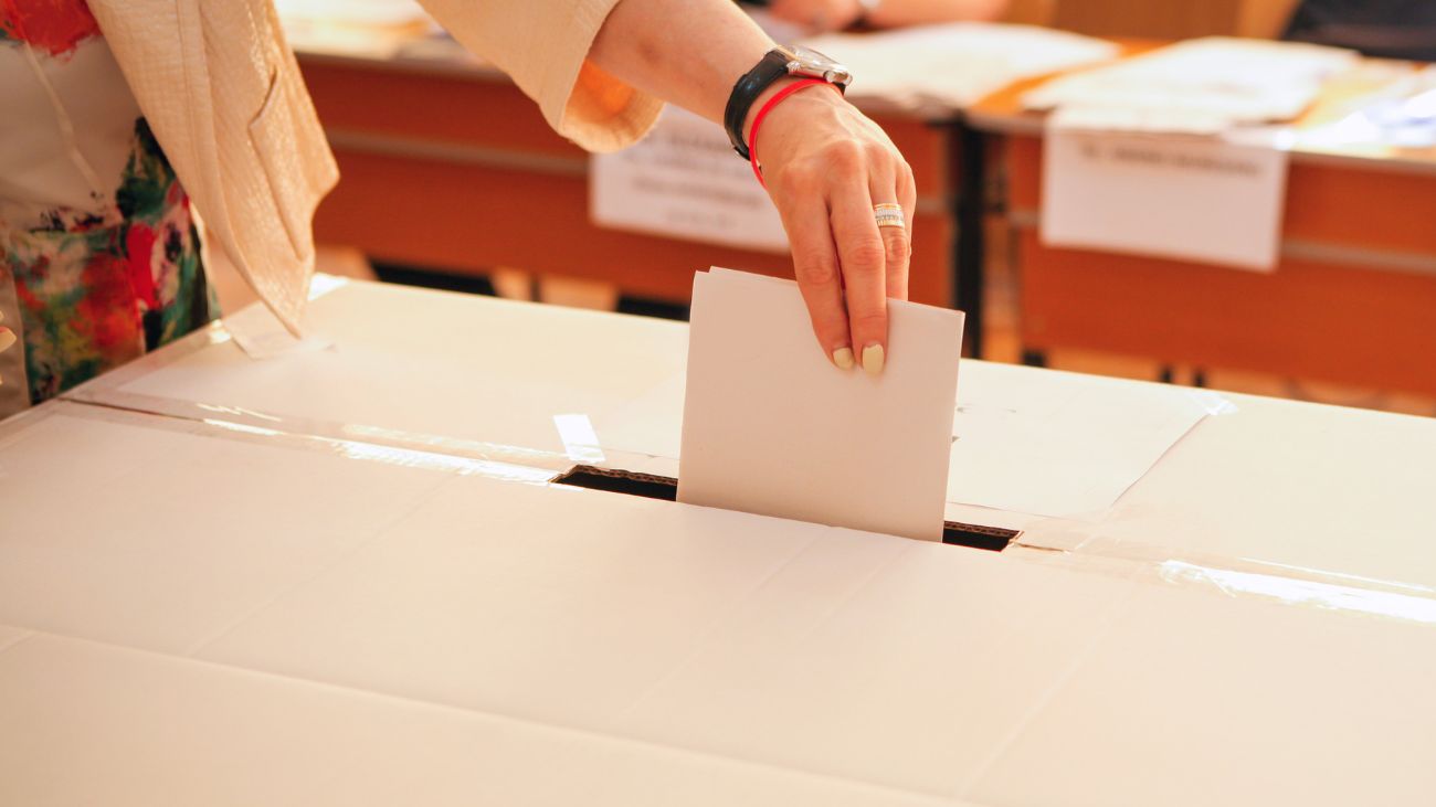 Falta de diversidad de género marca elecciones de gobernadores en Chile